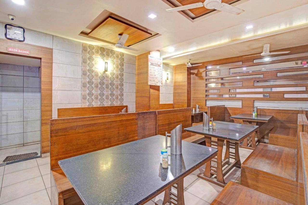 Hotel Navjivan Himatnagar 외부 사진
